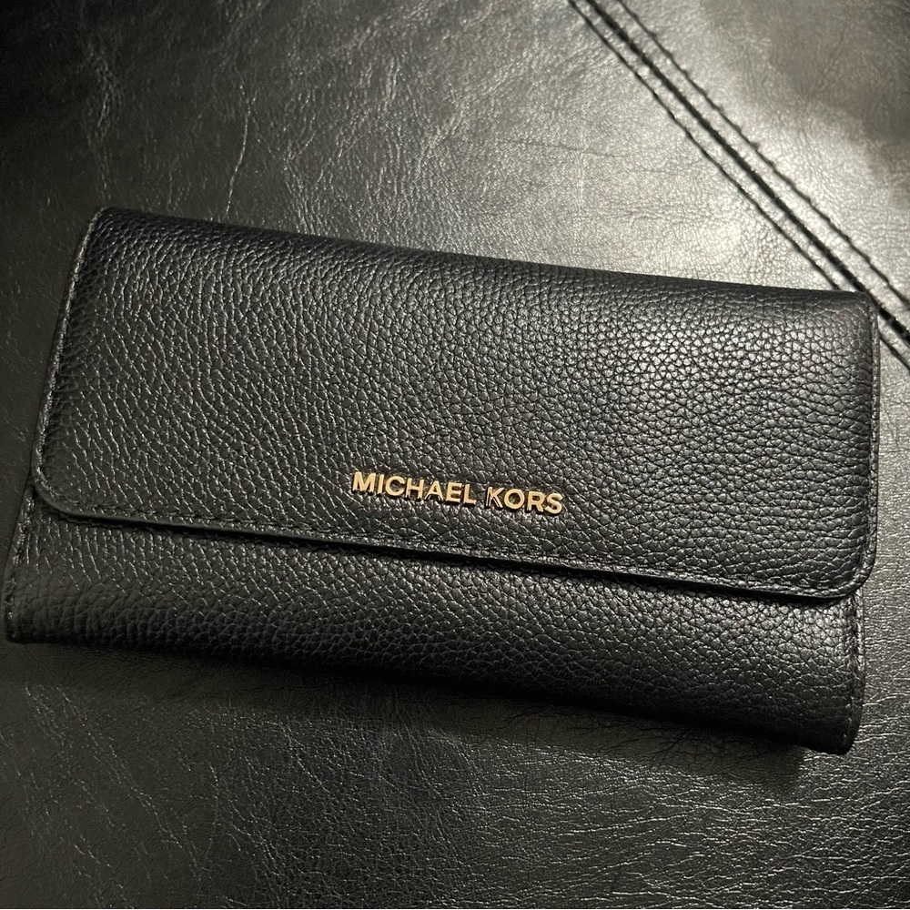 Michael Kors Black Leather Wallet - Picture 2 of 10